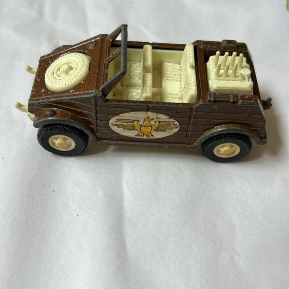 Lot of 9 Vintage 1970 Tootsie Toy Marx Metal Toy Cars - Picture 3 of 17